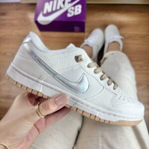 Dunk Low Pro Branco Amêndoa