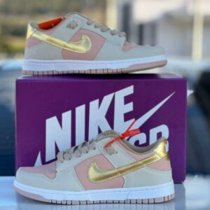 Dunk Low SB Dourado e rosa