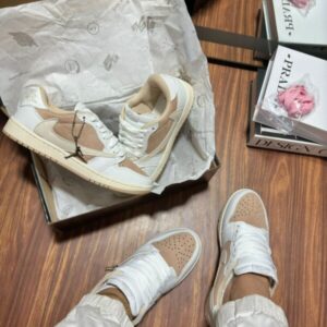 Jordan Travis Branco Bege