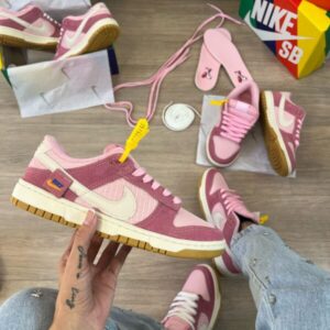 Dunk Low Teddy Bear Creme Pink
